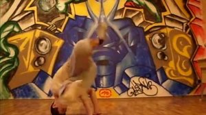 Breakdance lessons #1 (Sixstep, Baby freeze и Nike Freeze) (quickly)