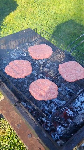 БУРГЕР BBQ НА МАНГАЛЕ🍔 КРУЧЕ ШАШЛЫКА( BURGER KING ОТДЫХАЕТ)# смотреть онлайн