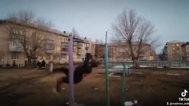 720 градусов на турнике,ураааааа,первый в чебаркуле смотреть онлайн