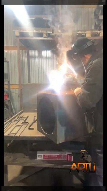 На производстве,мангал рождается из прочного железа, ?