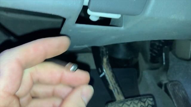 Замена троса замка капота смотреть онлайн