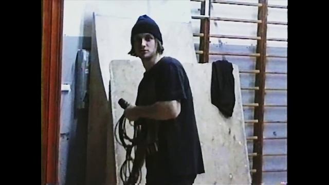 собрались как-то раз 4 чела и решили стать рокерами... [VHS]