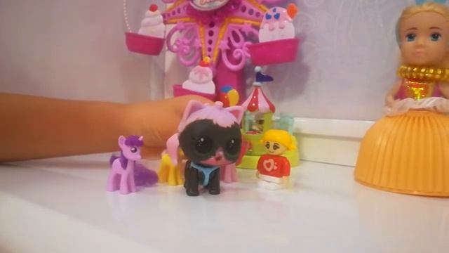 Поняшки на колесе обозрения. смотреть онлайн