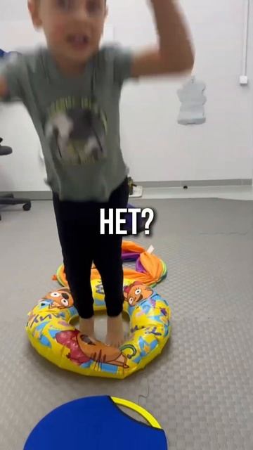 Если ваш ребенок не умеет прыгать, то читайте описание смотреть онлайн