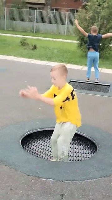 Я в парке#батут#яделаюсальто смотреть онлайн