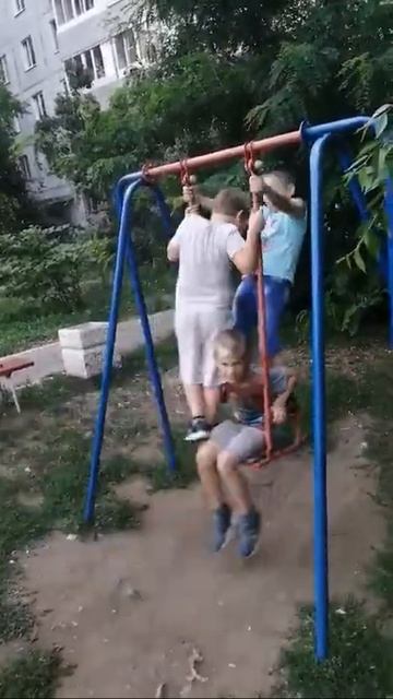 как нужно кататься на качелях смотреть онлайн