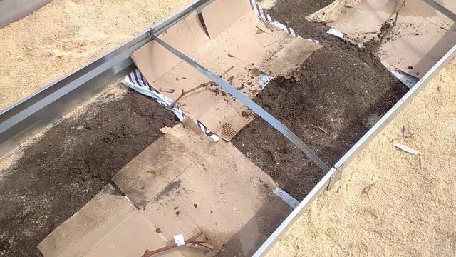 03.04.24 теплица 4*18 , открываю виноград ( воздушное укорен? смотреть онлайн