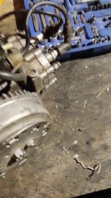 Лодочный мотор Ветерок#ремонт #лодочныймотор #лещь смотреть онлайн