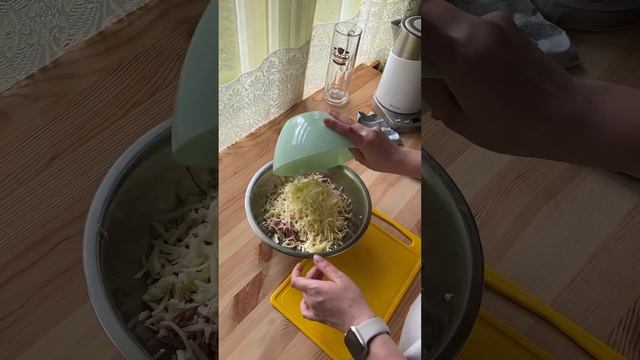 П0М0ГАЮ ЖЕНЕ НА КУХНЕ! смотреть онлайн