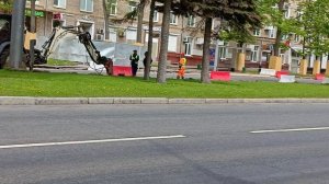 Меняют бордюры,пришло время, началось благоустройство, Профсоюзов улица Москва