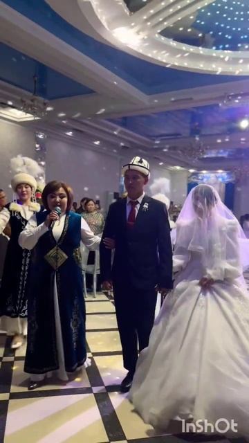 29.09.2024-жыл.Алтын-Сарай рестораны.Кол кармашкан эки жаш смотреть онлайн