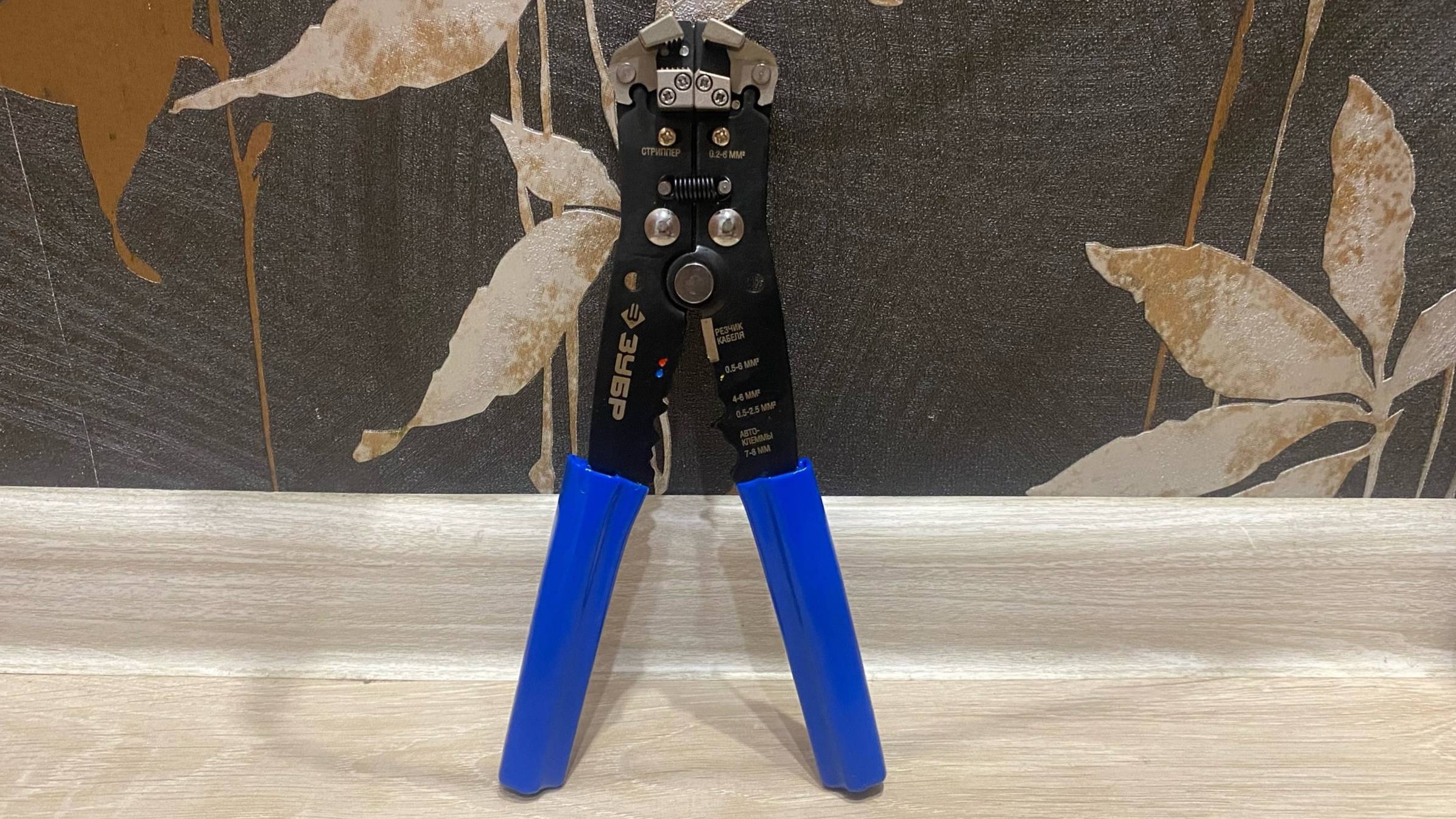 Распаковка и обзор стриппера ЗУБР 22641 смотреть онлайн