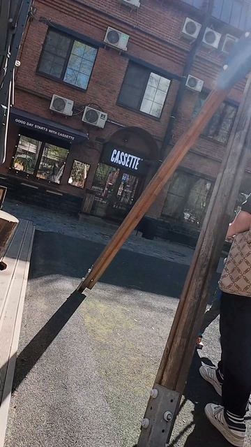 Весенняя прогулка смотреть онлайн