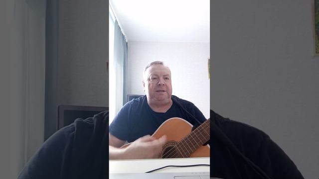 Качается девочка на качелях. смотреть онлайн