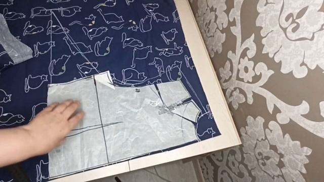 Как сшить халат-фартук с запахом из натуральной ткани.