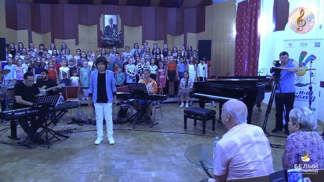 Белый пароход Встреча с Пахмутовой и Добронравовым АХИ 18 08 17 1 Илья Литвинов смотреть онлайн