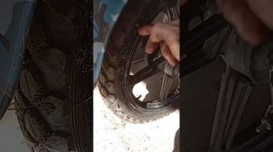 как посадить ровно покрышку на обод мопед альфа. Чтоб ?
