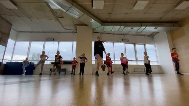 Тренировка Break Dance B-1 смотреть онлайн