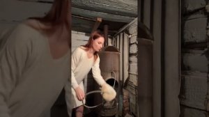 Показываю как моюсь в бане