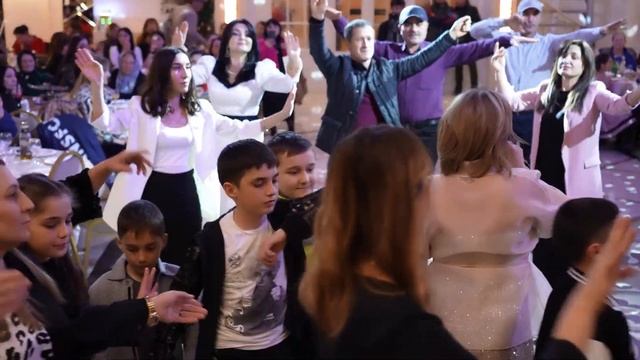 Фатима Аллахвердиева - Молодожёнам Концерт в Дербенте 2024 смотреть онлайн