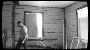 Закладываю окна в деревянном доме (улетело бревно)