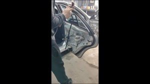 TOYOTA CAMRY 40 door repair behind | Камри Тойота снятие задней карты ?