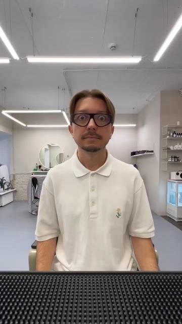 Стрижка НОЖОМ! Моя РЕАКЦИЯ на видео БАРБЕРА смотреть онлайн