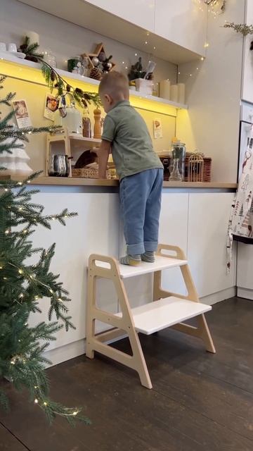 Табурет-стремянка для всей семьи. Ссылка на товар в ко?