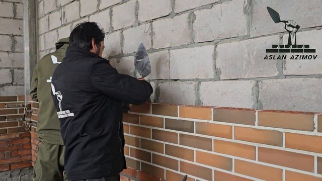 Кладка кирпича Браер на белый раствор