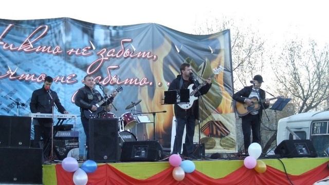 Лица друзей , сл и муз.Юрий Мальцев,исп. автор.