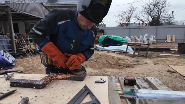 Монтаж гипсокартона идет полным ходом, начинаем варит смотреть онлайн