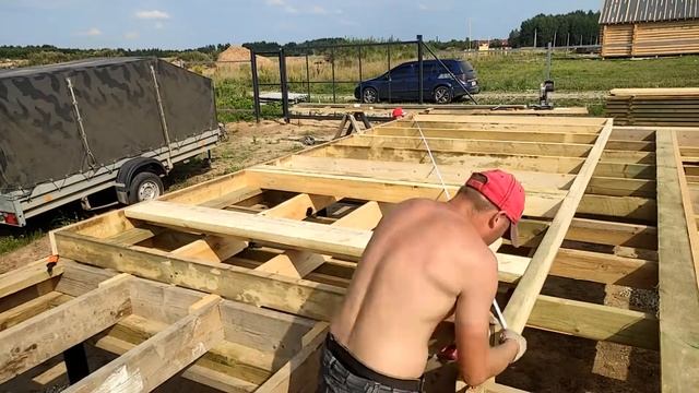 Сборка каркасной стены, врезка укосин.