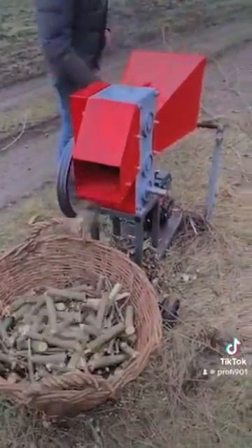 Подрібнювач гілок одновальний #вал #сад #дом #огород #д? смотреть онлайн