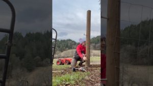 Как правильно повесить ворота на круглый столб