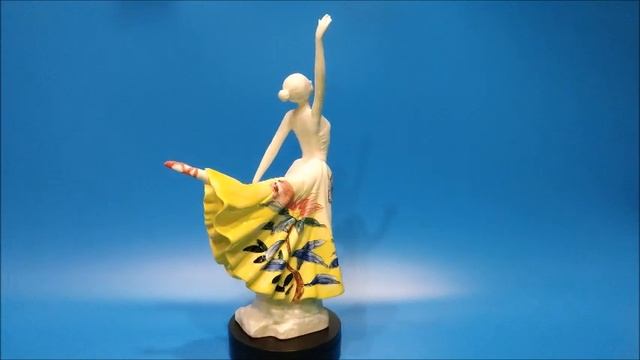 Фарфоровая статуэтка Балерина (Pavone) / П.И. Чайковский - Щелкунчик смотреть онлайн