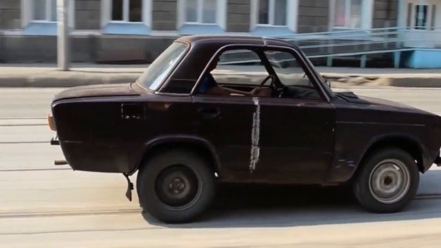 Лысый из Гараж54 едет на стрелку смотреть онлайн