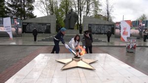 В поселке Медведево зажгли Вечный огонь