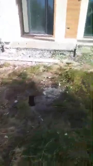 Закрутка железных свай под террасу в Васкелово.  #дом #?