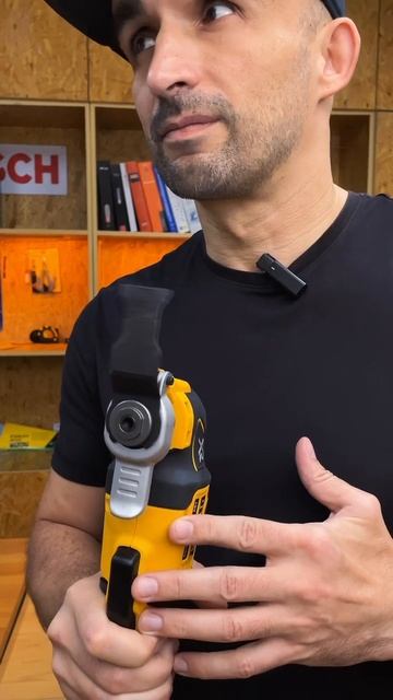 Поющий мультитул DeWalt #dewalt #реноватор смотреть онлайн