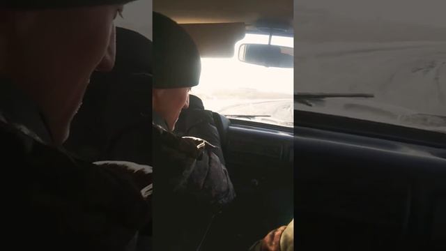 Нива машинаа))одной рукой рулишь другой слезы счастья вытераешь)) смотреть онлайн
