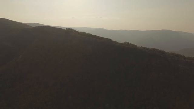 Пролет над гребнем горы