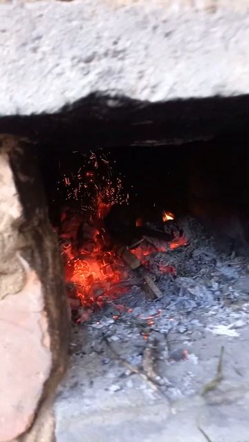 Дрова прогорели в Наружной печи и жаркие уголья 10-ого ?