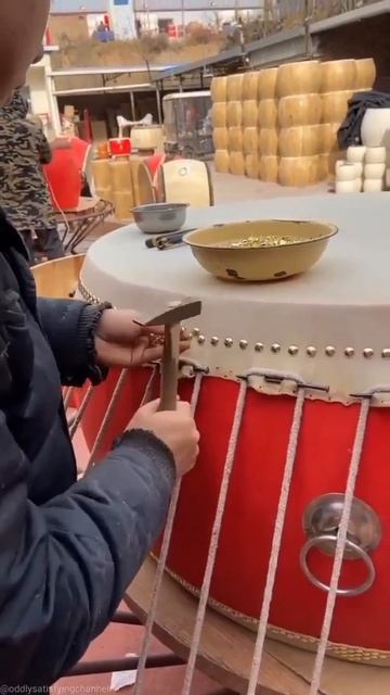 ВИРТУОЗ😄 #тикток #гвоздики #молоток #рекомендации смотреть онлайн