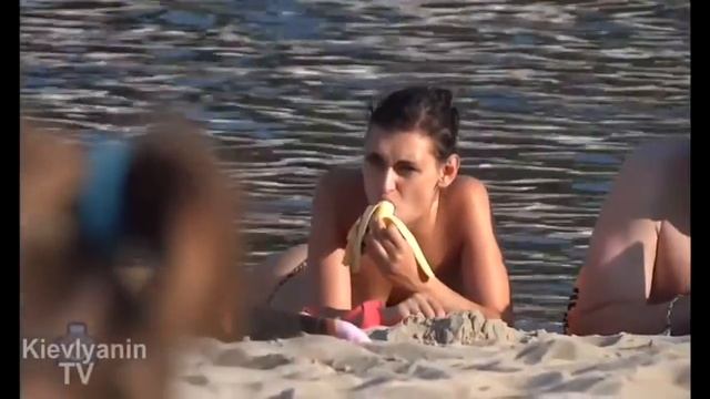 Голые и смешные смотреть онлайн