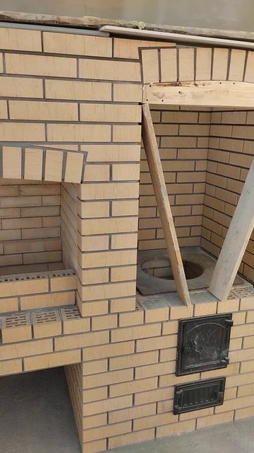 #кирпичнаякладка #севастополь #shortvideo #мангалсвоимирук
