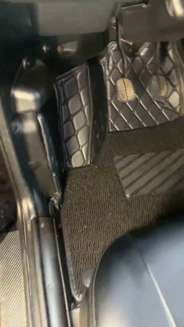 комплект ковриков 3d на ниву,чехлы,бар 