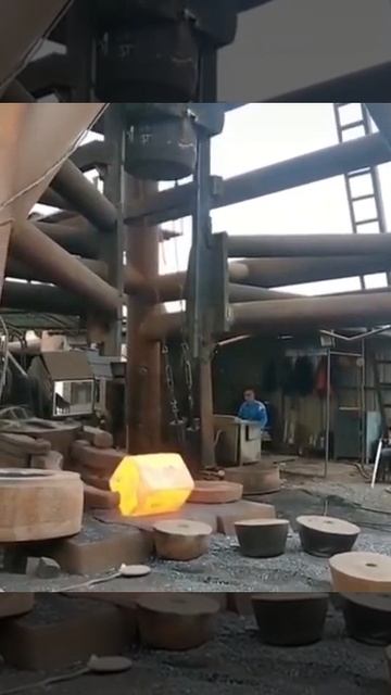 Гигантская #наковальня смотреть онлайн