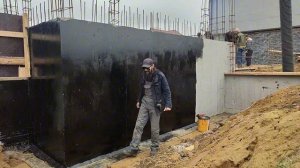 Строительство одноэтажного частного дома с подвалом.