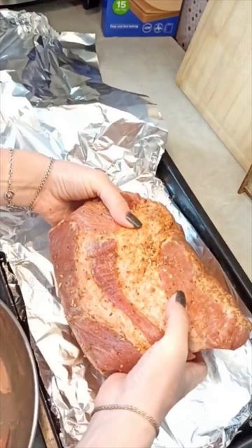 запечённое мясо. рецепт в комментариях. смотреть онлайн