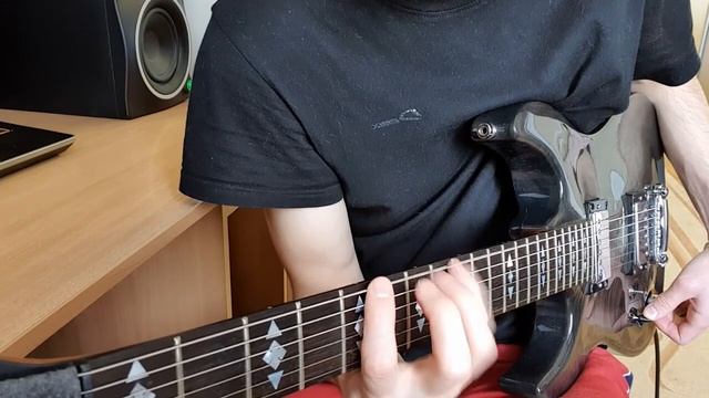 Новичок без задатков 18 лет с гитарой пытается научиться по видео урокам fredguitarist. смотреть онлайн